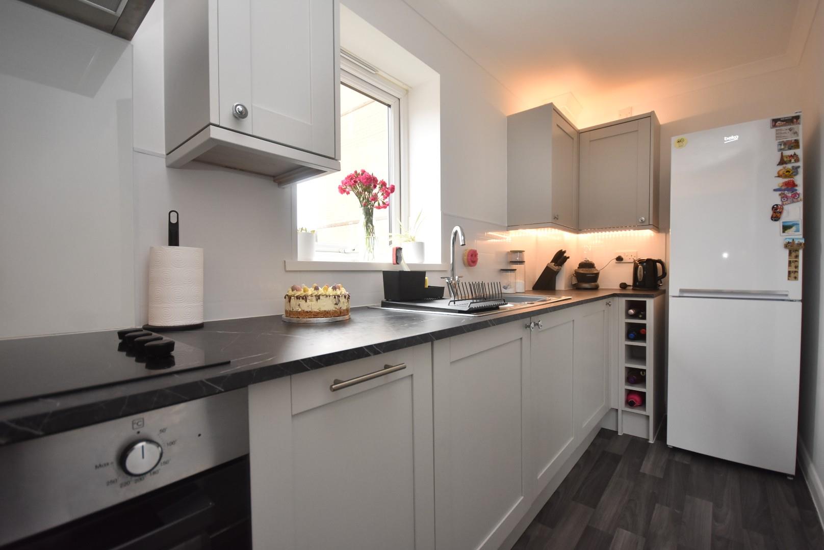 22 Mayflower House, Anchor Road, Penarth, Vale of Glamorgan, CF64 1SL